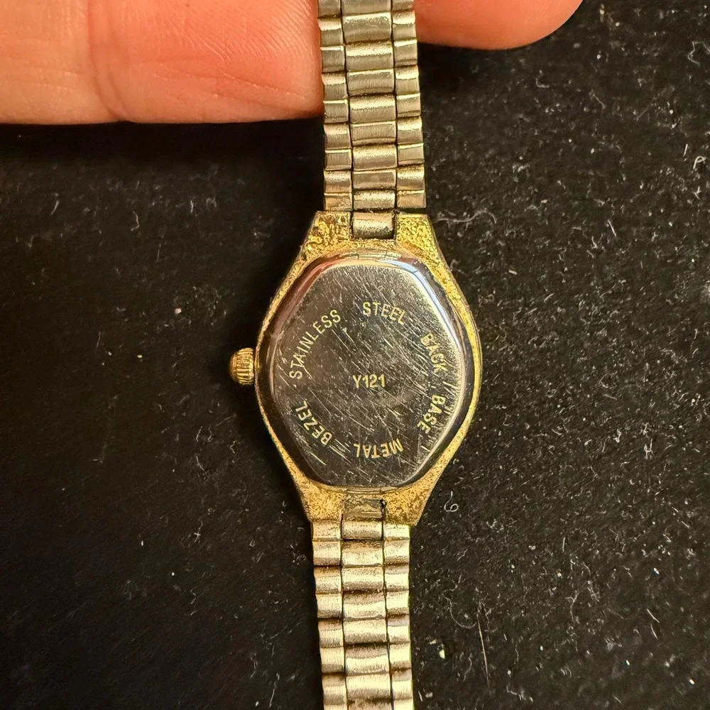 Advance working watch